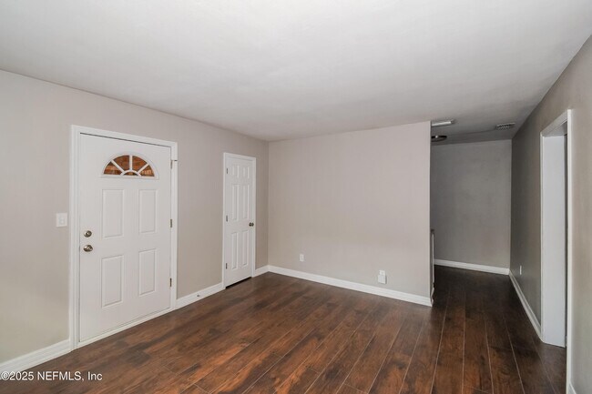 Building Photo - 4119 Sudbury Ave