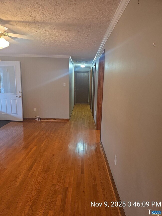 Building Photo - 912 Hunters Lodge Rd