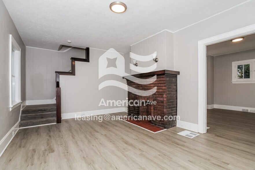 Building Photo - 3619 Norwich Ave