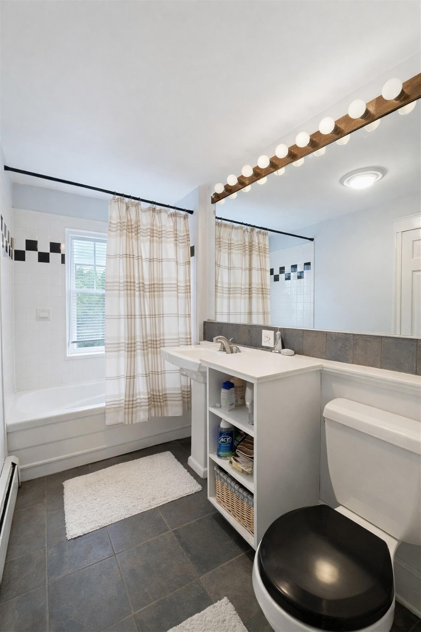 Building Photo - 20 Watson St