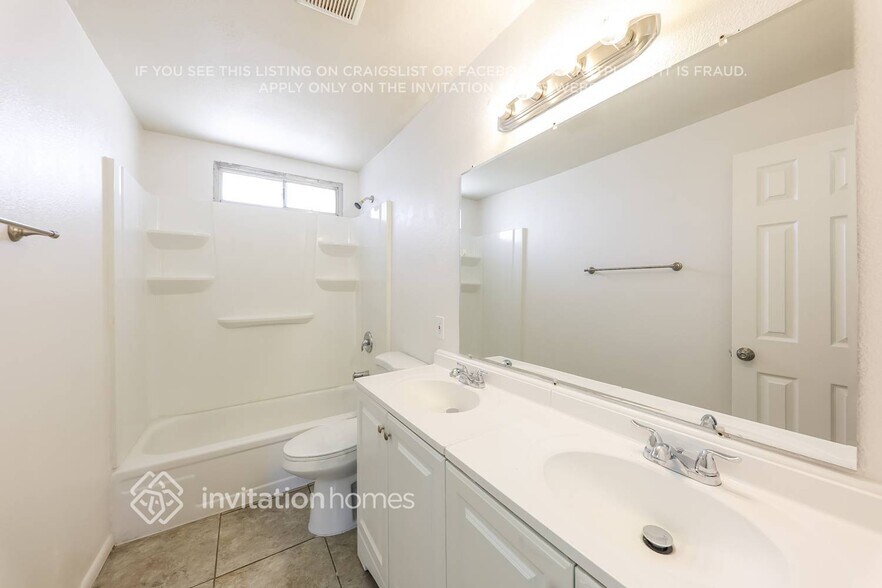 Building Photo - 3507 E Blanche Dr