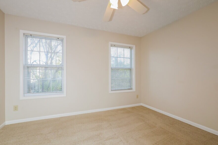 Building Photo - 1541 Brookfield Cir