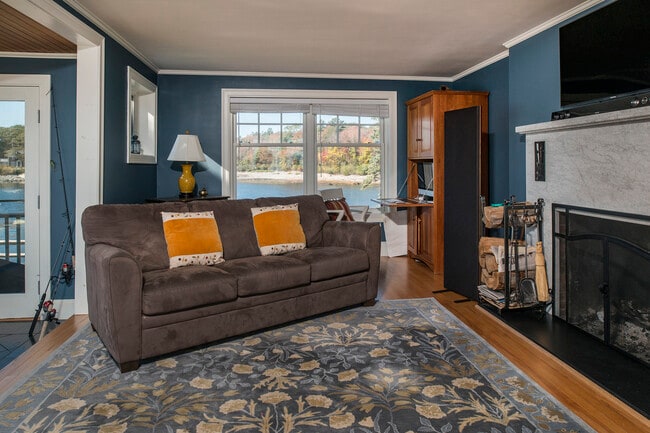 Building Photo - 7 Point Rd