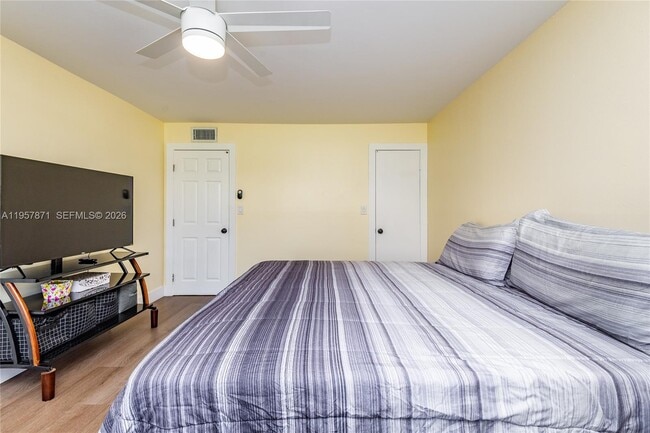 Building Photo - 9355 SW 8th St