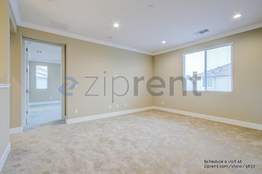 Building Photo - 778 Hydrangea Dr