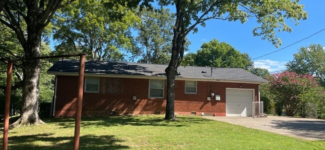 Building Photo - 1883 Pardue Dr