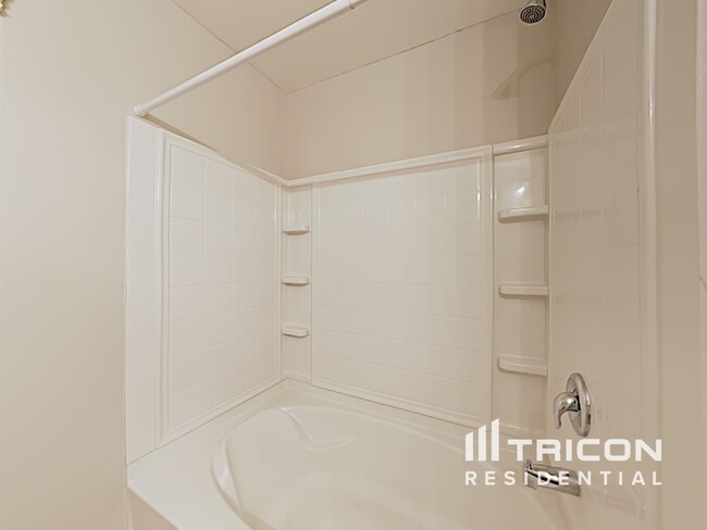 Building Photo - 4717 Brewer Dr