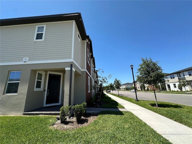 Building Photo - 3870 Knotty Pne St