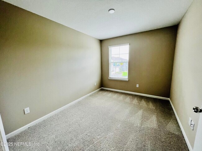 Building Photo - 2657 Sandy Dune Dr