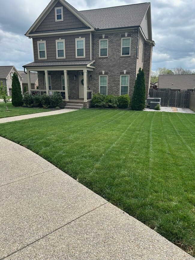 Building Photo - 2046 Lequire Ln