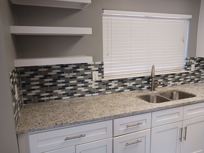 Building Photo - 7510 Legend Rock