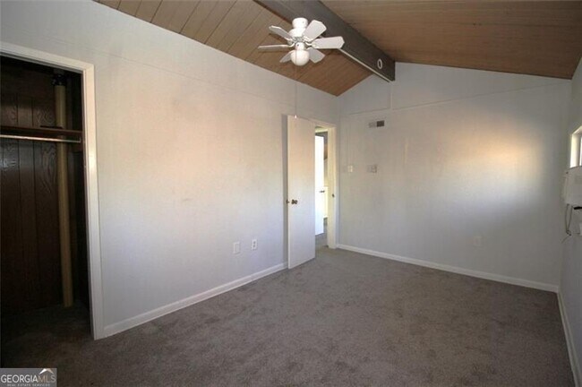 Building Photo - 9240 Nova Dr
