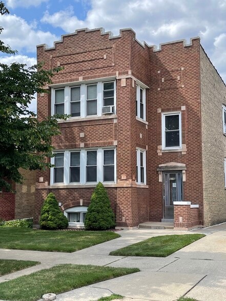 Building Photo - 5336 W Dakin St