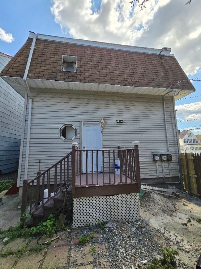 Building Photo - 559Groom1stfl&amp;2ndfl