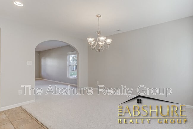 Building Photo - 5223 Malik Dr