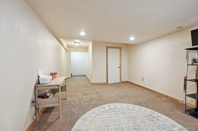 Building Photo - 24798 E Wyoming Pl