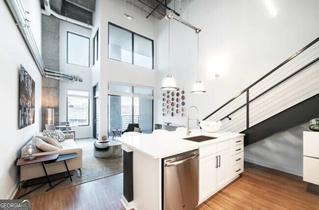 Building Photo - 230 18th St NW