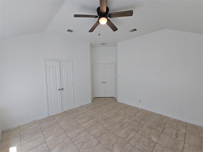 Building Photo - 1306 Squire Dr