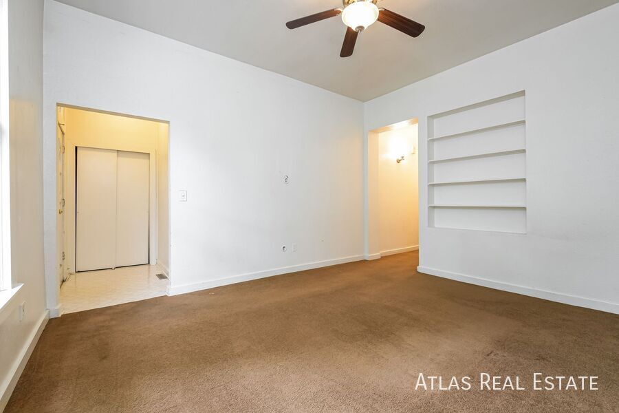 Building Photo - 3102 Wyandot St