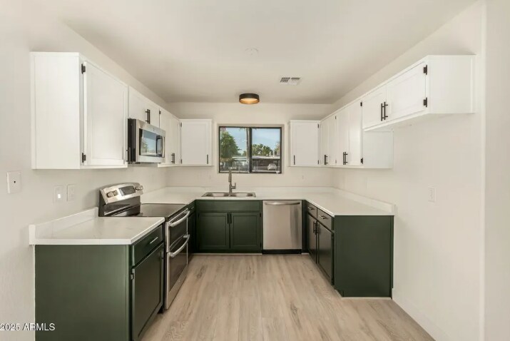 Building Photo - 2949 E Wier Ave