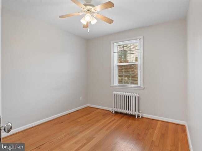 Building Photo - 808 S Oak St