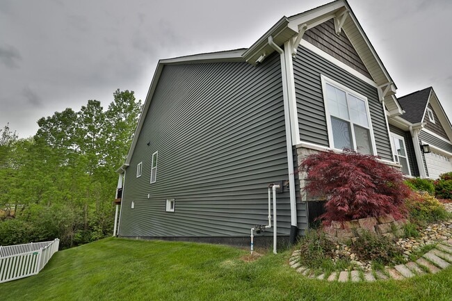 Building Photo - Gorgeous 3 Bedroom Home in Edwardsville