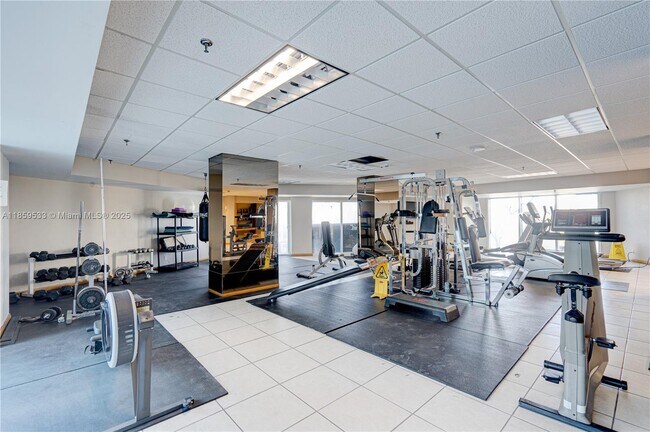 Building Photo - 2401 Collins Ave