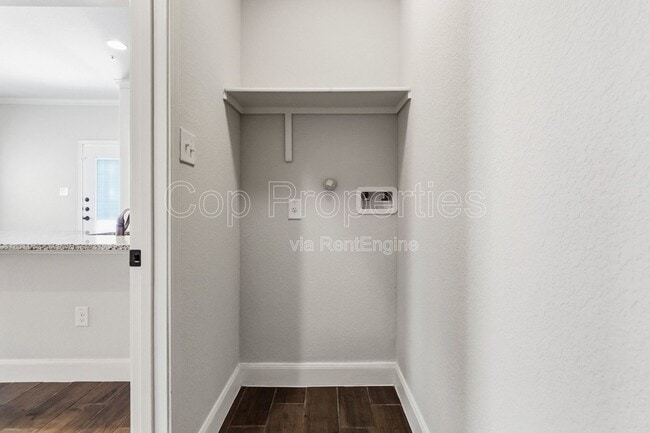 Building Photo - 6314 Melanzane Ave