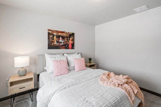 Building Photo - 2942 W Babcock St