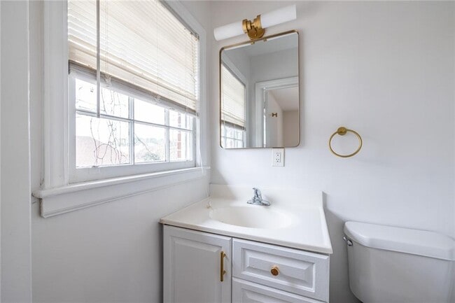 Building Photo - 2986 Belvedere Ln