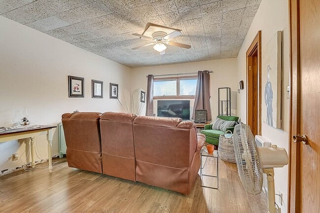 Building Photo - 2289 Ludington Avenue