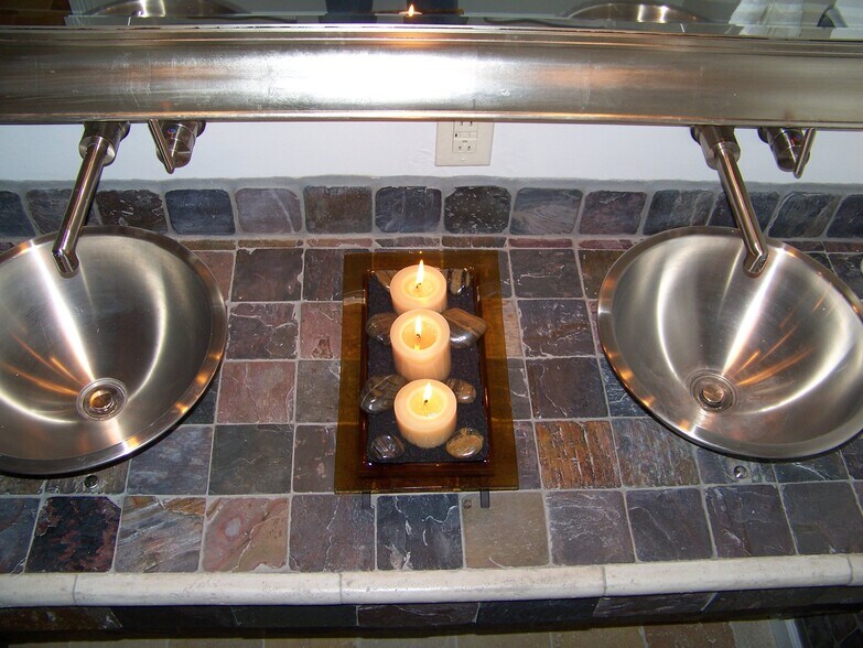 Building Photo - 24 Forest Hills Dr