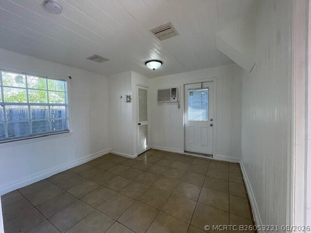 Building Photo - 613 54th St