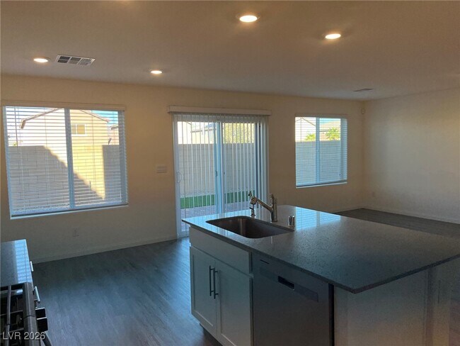 Building Photo - 794 Rancho Sedona Ave