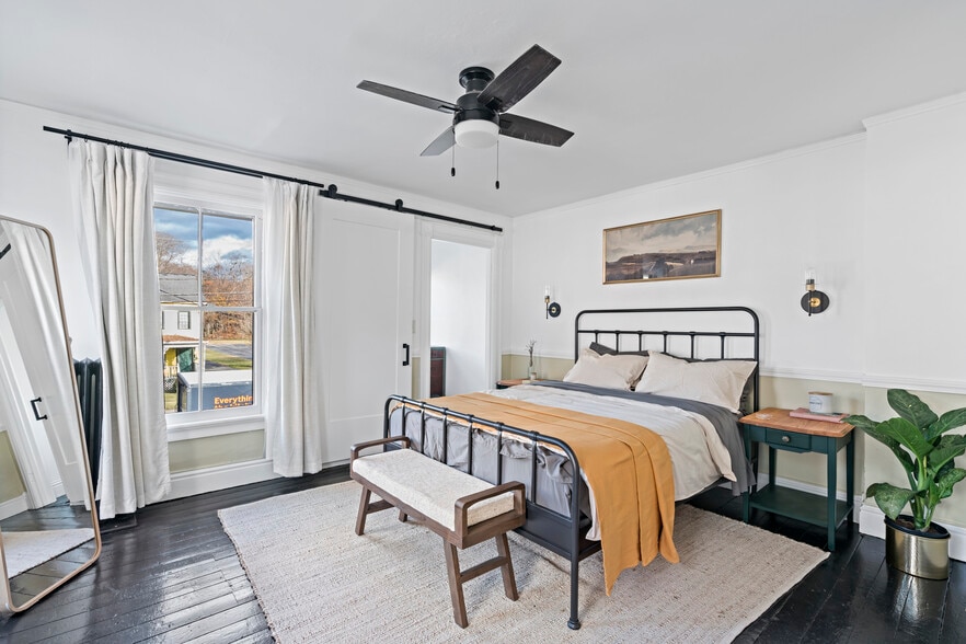 Building Photo - 4413 Albany Post Rd