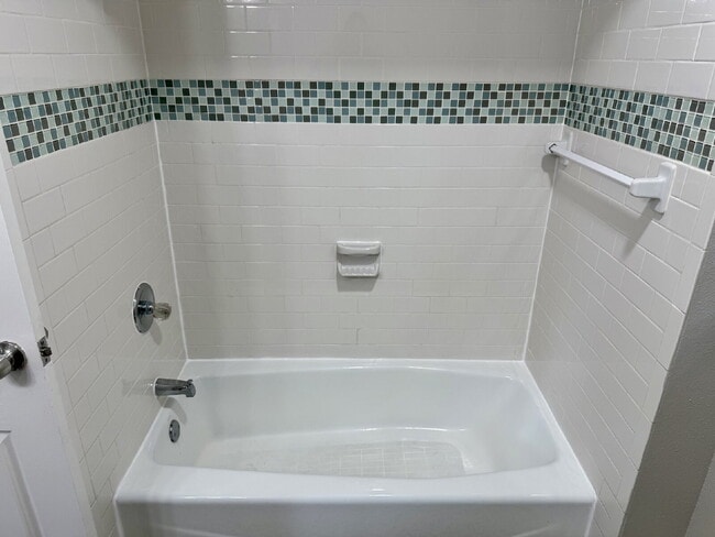 Building Photo - Single Family Home in South Tampa