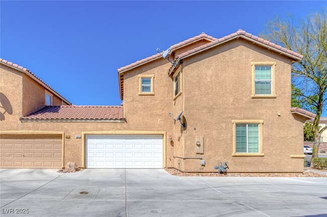 Building Photo - 9835 W Spinnaker Creek Ave