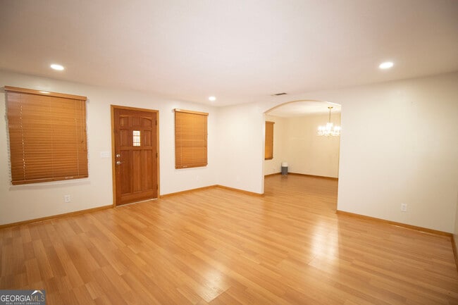 Building Photo - 111 Ashley Ln