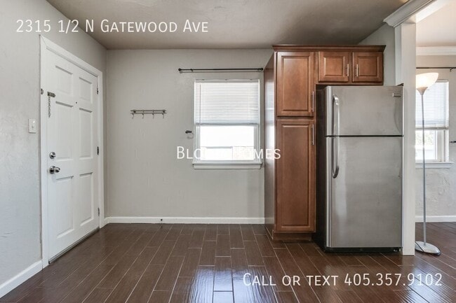 Building Photo - 2315 1/2 N Gatewood Ave-