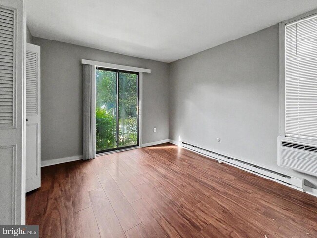 Building Photo - 408 W Lafayette St