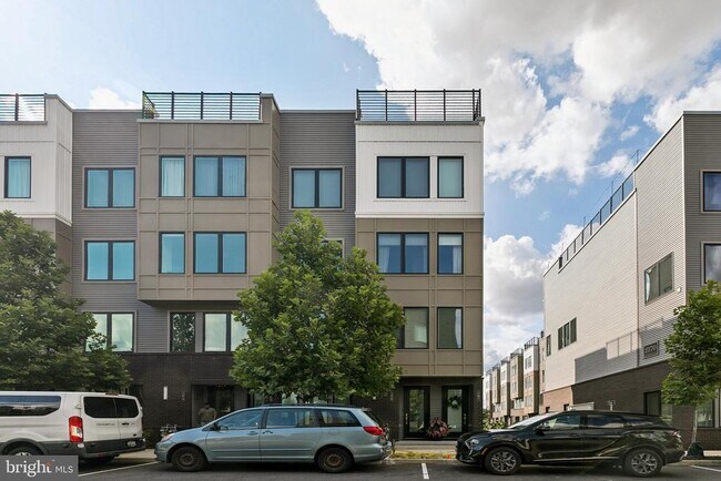 Building Photo - 2160 Northbank Pl
