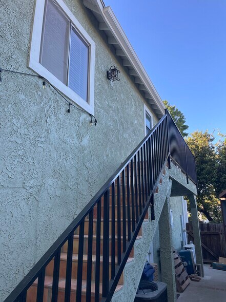 Building Photo - 5904 Sunny Vista Ave