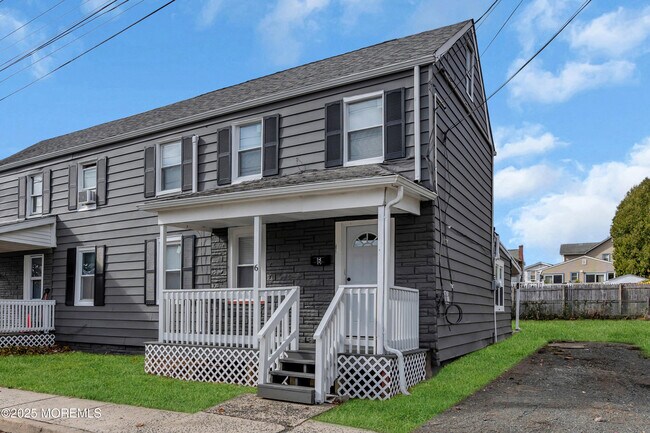 Building Photo - 6 Orchard St