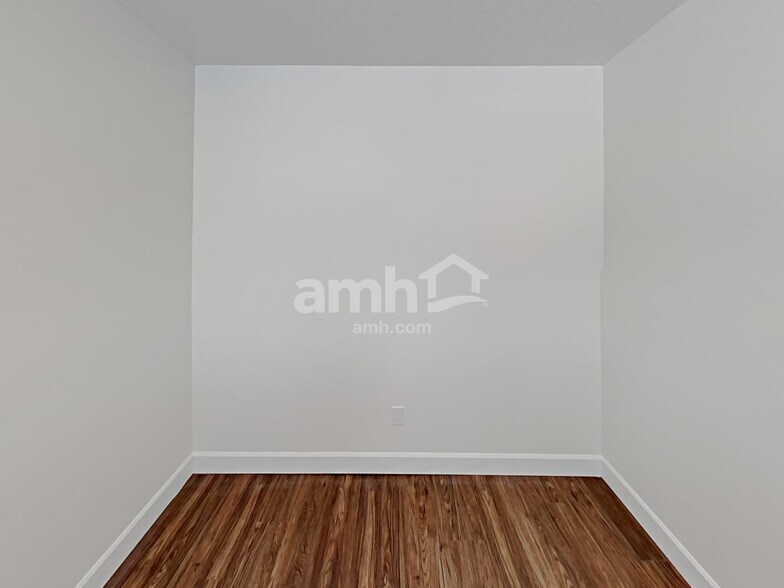 Building Photo - 1399 E Perelle Ln