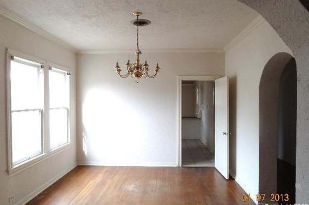 Building Photo - 2040 W Mistletoe Ave