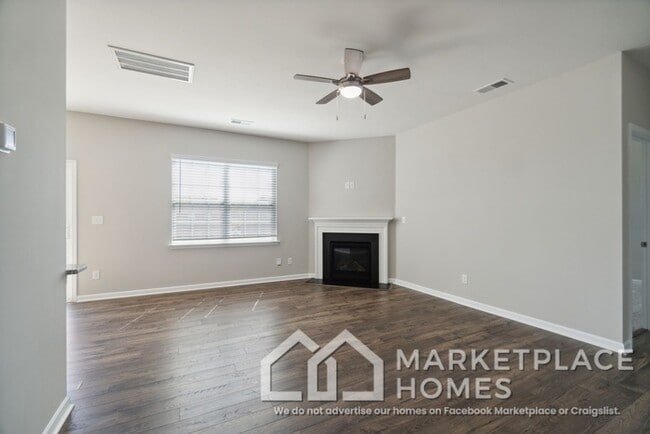 Building Photo - 9936 Brawley Ln