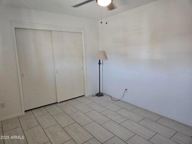 Building Photo - 3731 W Fleetwood Ln