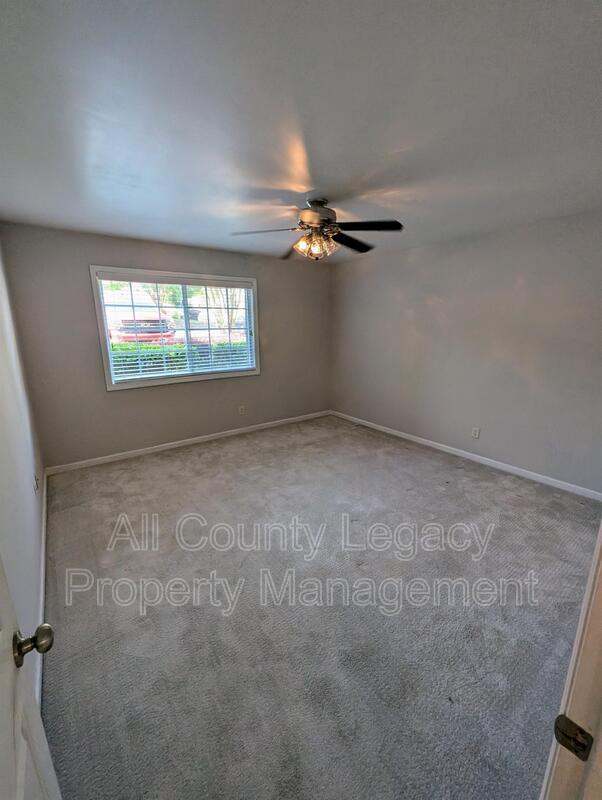 Building Photo - 1468 Briarwood Rd NE