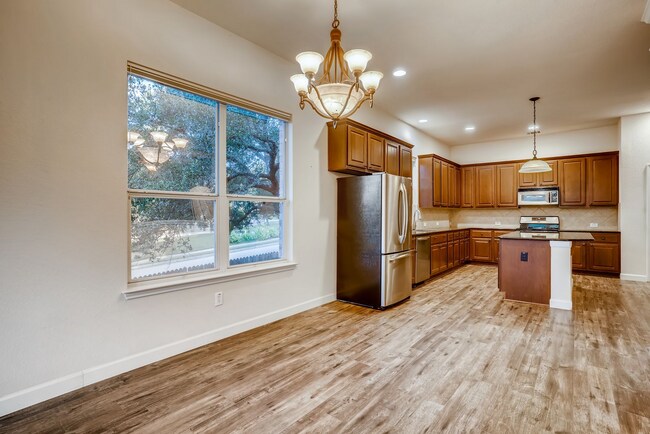 Building Photo - 2606 Mingus Dr