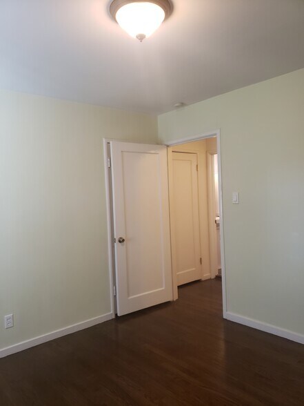 Bedroom - 1815 Broadway